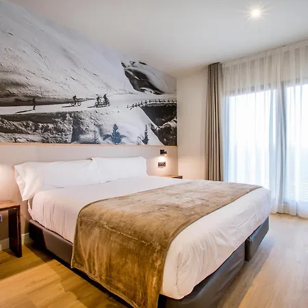 Hotel Llivia Hotel